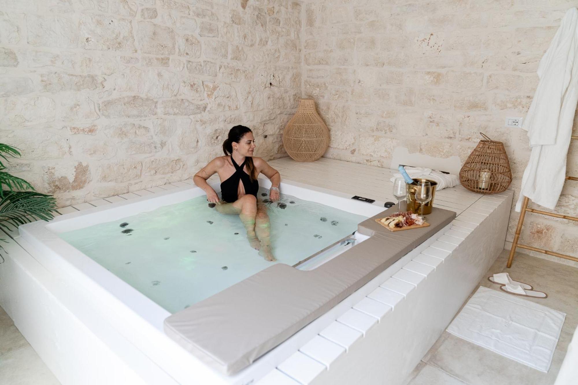Aurluna Luxury Suites Bari Exteriör bild