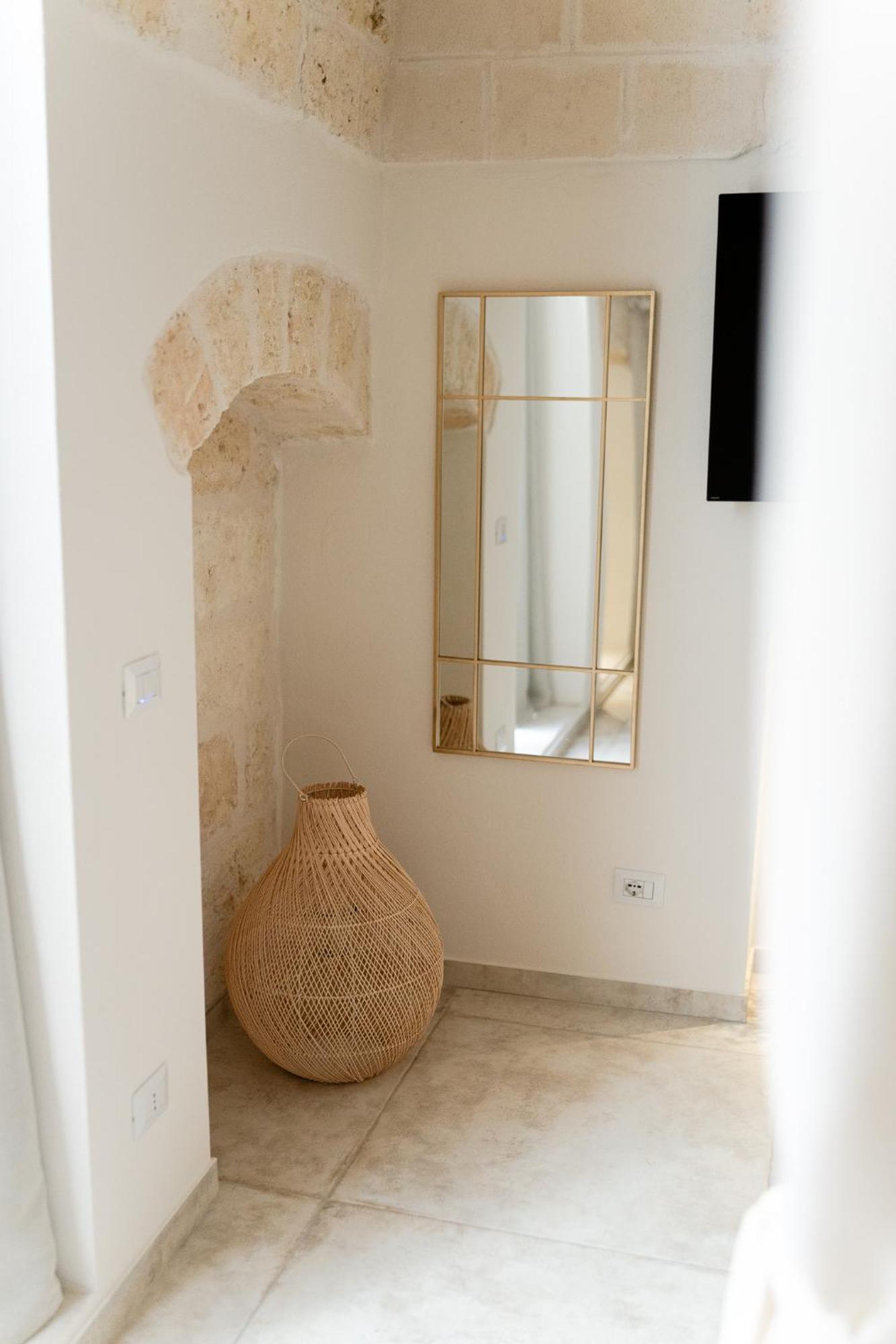 Aurluna Luxury Suites Bari Exteriör bild