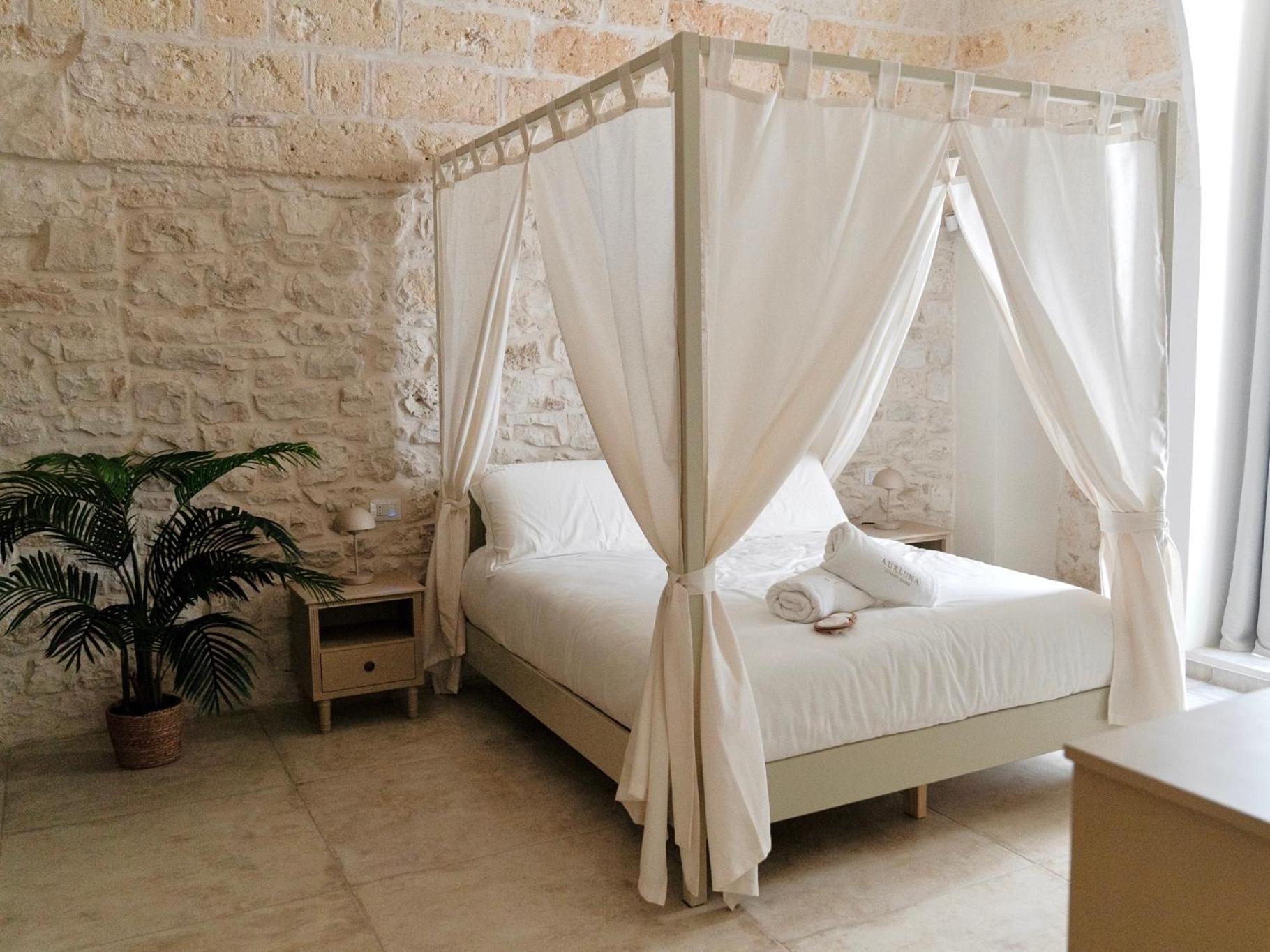 Aurluna Luxury Suites Bari Exteriör bild