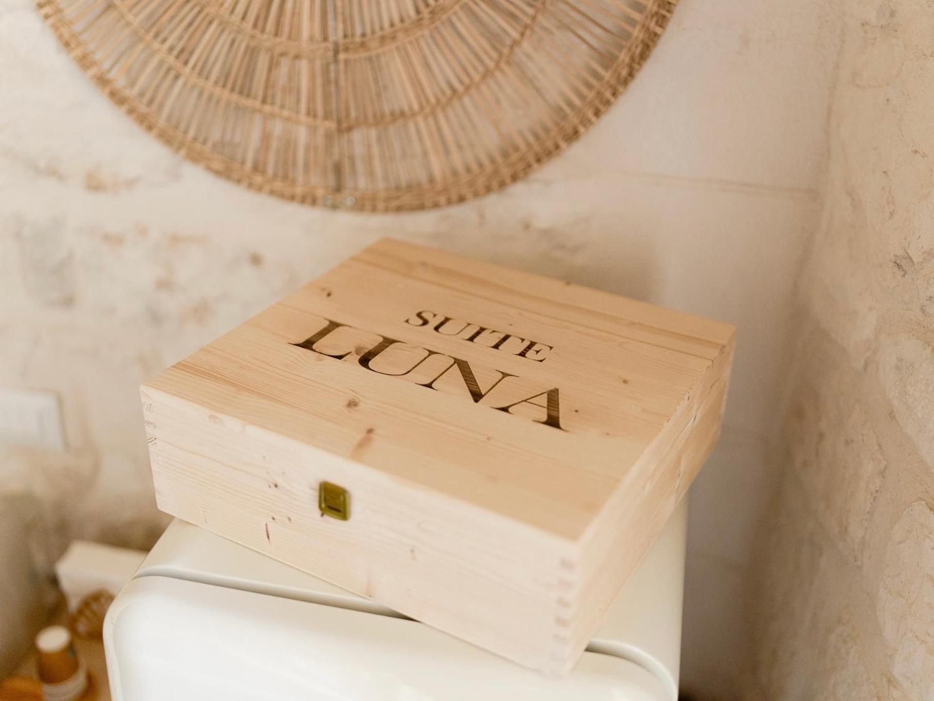 Aurluna Luxury Suites Bari Exteriör bild