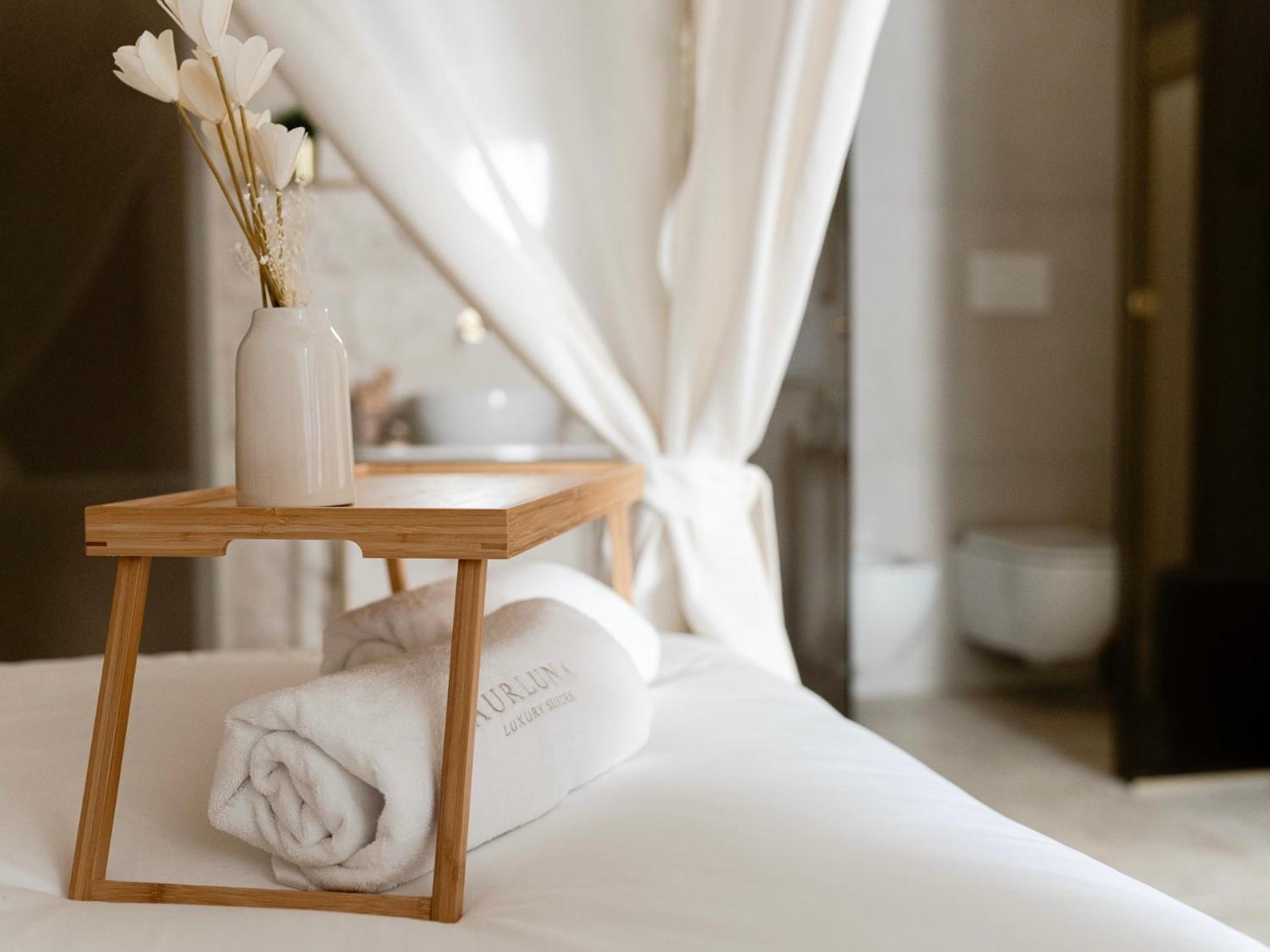 Aurluna Luxury Suites Bari Exteriör bild